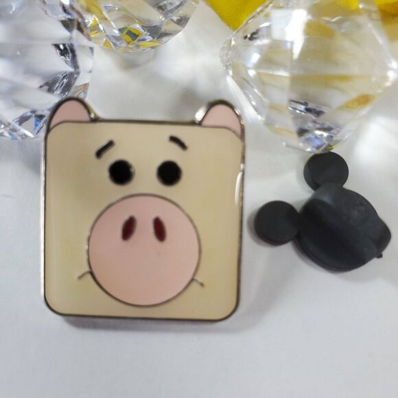 Disney Ham Pig Trading Pin Toy Story Piggy Bank Face Lapel Pin Brooch Badge Pin - Picture 4 of 6
